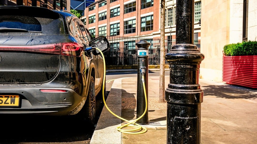 Elon Premium Gets Pricier as Tesla Cash Burn Returns